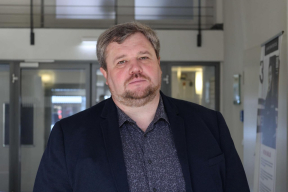 Позняков: «Пора Лукашенко доказать делом слова о приверженности миру»